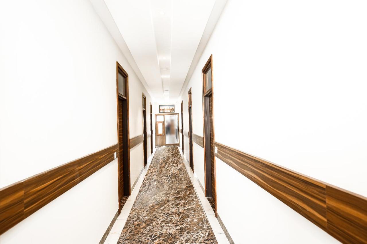 Hotel Woodcrest Zirakpur Chandigarh- Best Family Hotel - Luxurious Rooms - Unit Of Sidham Group Buitenkant foto