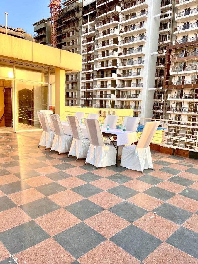 Hotel Woodcrest Zirakpur Chandigarh- Best Family Hotel - Luxurious Rooms - Unit Of Sidham Group Buitenkant foto